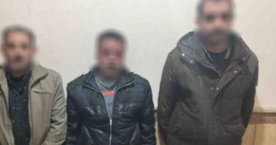 القبض على 3 أشخاص لتوجيههم الناخبين في المحلة