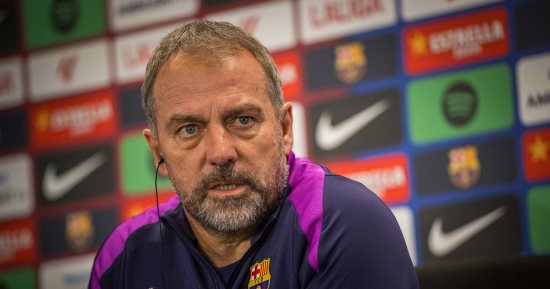 فياريال ضد برشلونة.. فليك: بيدري يغيب وليفاندوفسكي جاهز للمشاركة غدا