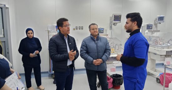 رئيس جامعة بنها يحيل طبيبين بالمستشفى الجامعى للتحقيق وصرف مكافأة للتمريض