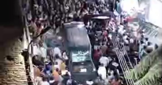 مشهد جنائزى مهيب بالمنوفية لتشييع جنازة ضحايا حادث الطريق الصحراوى.. صور