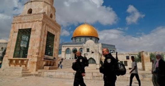 باختصار.. أهم أخبار العرب والعالم حتى الظهيرة.. مستوطنون إسرائيليون يقتحمون باحات المسجد الأقصى.. أستراليا: إجراء مراجعة شاملة لأداء أجهزة إنفاذ القانون.. اختفاء 16 من ملفات إبستين من موقع وزارة العدل الأمريكية