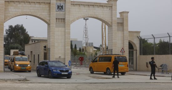 المعابر والحدود الفلسطينية: تعديل ساعات العمل بمعبر الكرامة بعد غد