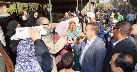 محافظ المنوفية يتفقد التجهيزات واللمسات النهائية بموقف قويسنا النموذجي 