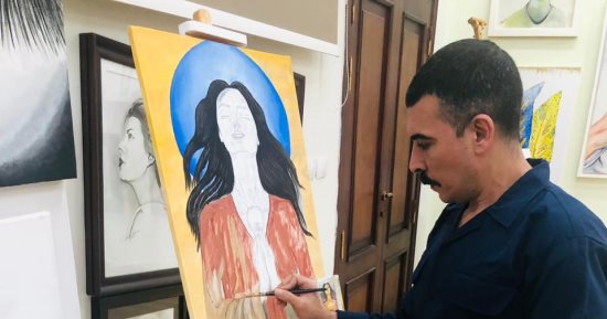 نزيل بدرجة فنان خلف الأسوار.. إبداع ورسومات داخل مراكز الإصلاح والتأهيل