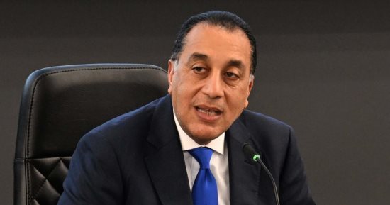 رئيس الوزراء: معدل البطالة 2013 وصل لـ 13.5% ويبلغ الآن 6.2%