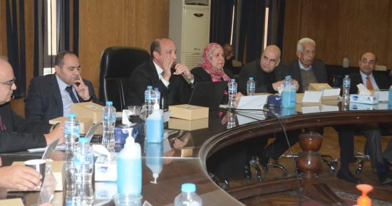 مجلس قصر العينى يناقش سياسات تحديد ضوابط حجز الحالات ونطاق تقديم الخدمات