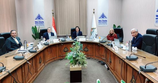 رئيس جامعة بنها يترأس لجنة اختيار عميد كلية علوم الرياضة