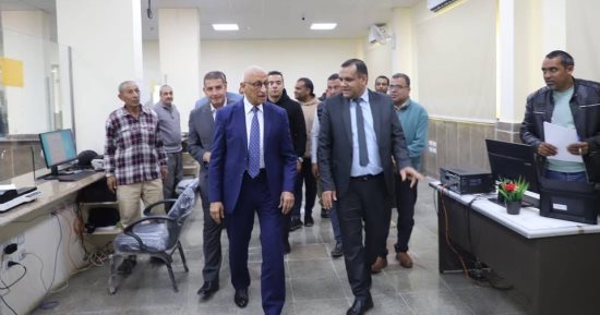 محافظ شمال سيناء يتفقد مجلس مدينة بئر العبد والمركز التكنولوجى
