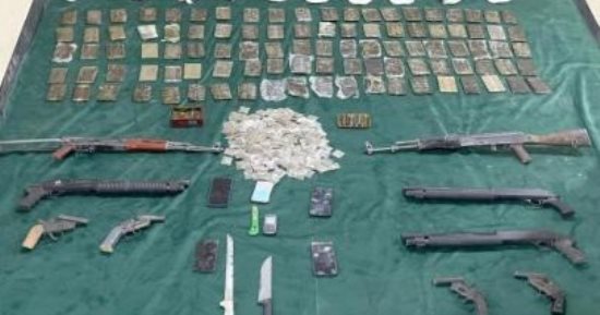 ضربات موجعة لمافيا السلاح والمخدرات.. سقوط 468 ديلر وضبط 317 قطعة سلاح ناري