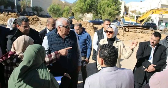 محافظ الوادى الجديد يتابع إنشاء مبنى العيادات الخارجية بالتأمين الصحى بالخارجة