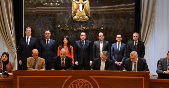 بدء اجتماع الحكومة الأسبوعى ويعقبه مؤتمر صحفي