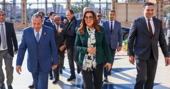 وزيرة التنمية المحلية ومحافظ بورسعيد يتفقدان أولى مراحل الكورنيش السياحي