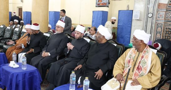 وزير الأوقاف يشهد احتفال الليلة الختامية لمولد الإمامين بالطريقة الجعفرية