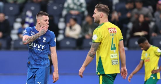 الهلال يواصل مطاردة النصر على صدارة الدوري السعودي بفوز مثير ضد الخليج