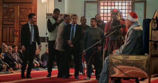 نقل شعائر صلاة الجمعة من المسجد العباسى ببورسعيد تزامنا مع أعياد النصر.. فيديو