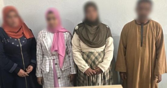 وزارة الداخلية تضبط 4 أشخاص جمعوا بطاقات الناخبين 