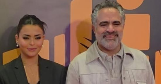 أسماء جلال ومحمد شاهين يحتفلان بعرض فيلم إن غاب القط.. صور