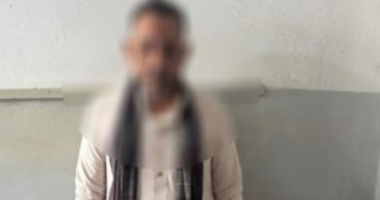 الداخلية تضبط شخص يوزع كروت بمحيط لجان دمنهور