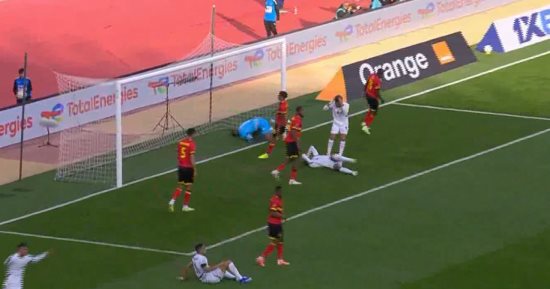 منتخب الفراعنة يتعادل مع أنجولا سلبيًا فى الشوط الأول