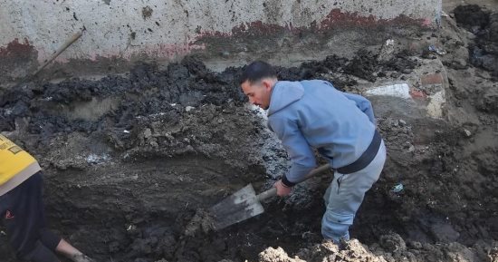 محافظ المنيا يوجه بسرعة إنهاء مشروعات الصرف الصحى بمبادرة حياة كريمة