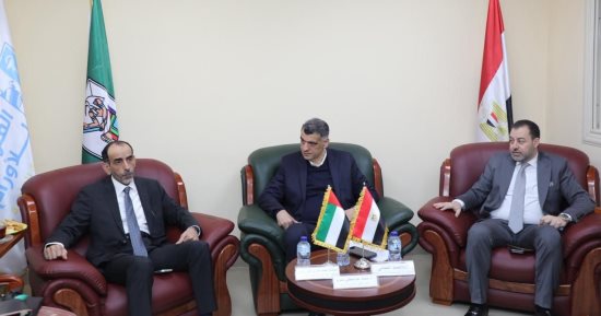 جامعة القاهرة تستقبل وفد هيئة الهلال الأحمر الإماراتى لدعم مرضى الأورام