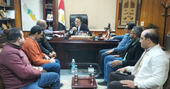 وكيل صحة سوهاج يلتقى أطباء قسم العظام بمستشفى طهطا لبحث تطوير الخدمات