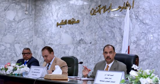 محافظ سوهاج يرفع درجة الاستعداد لاستقبال احتفالات أعياد الميلاد