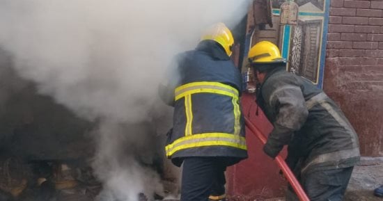 النيابة تنتدب الأدلة الجنائية لمعاينة موقع حريق داخل كافيه في الأزبكية