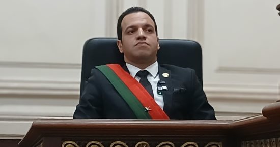 أب يقتل الأم أمام عيون بناته.. شاهد المرافعة النارية للنيابة العامة بالإسكندرية