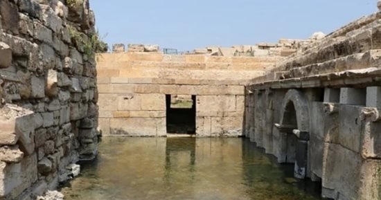 بوابة الجحيم فى مدينة هيرابوليس اليونانية القديمة.. ما قصتها؟
