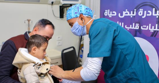صناع الخير تُجرى عمليات جراحية لعدد من الأطفال مرضى القلب مجاناً