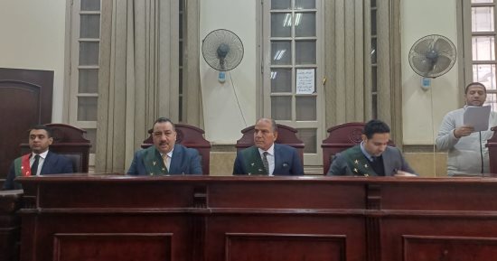 على طريقة فيلم كدة رضا.. السجن سنة لموظفين استغلا الشبه بينهما لسرقة بنك