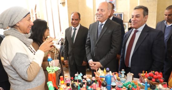 محافظ القاهرة يفتتح معرض الحرف التراثية بسوق الفسطاط بمشاركة 4 محافظات