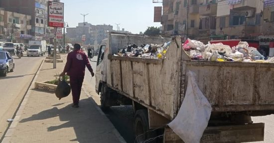 رفع 20 طن من القمامة والمخلفات الصلبة والأتربة بمنطقة حى غرب سوهاج