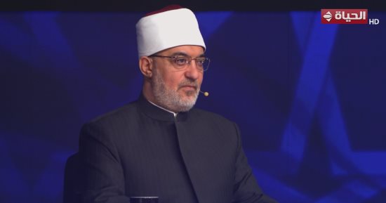 دولة التلاوة.. المفتى عن مهنا ربيع ومحمد القلاجى: صوت معبر وإحساس بمواضع الآيات