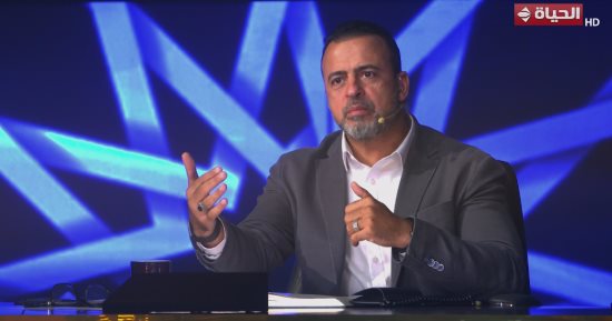 دولة التلاوة.. مصطفى حسنى: من عاش على سنة النبى ينتظر الارتواء من يده يوم القيامة