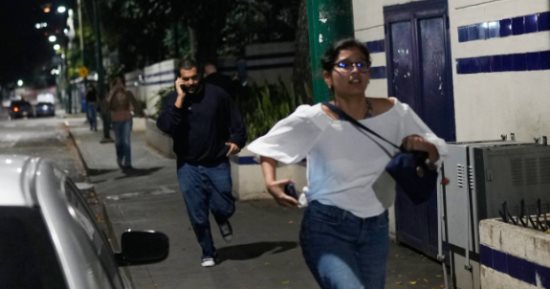 إعلام فنزويلى: منزل وزير الدفاع تعرض للقصف ولا معلومات عن مصيره
