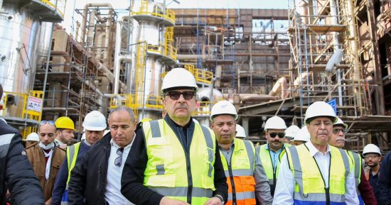 وزير قطاع الأعمال العام يتابع مشروع إحياء الدلتا للأسمدة وإعادة تشغيل المصانع 