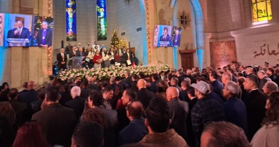 بدء احتفال الطائفة الإنجيلية بعيد الميلاد المجيد في كنيسة قصر الدوبارة.. صور 