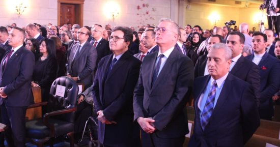 وزير الثقافة يشارك أبناء الطائفة الإنجيلية احتفالهم بعيد الميلاد المجيد