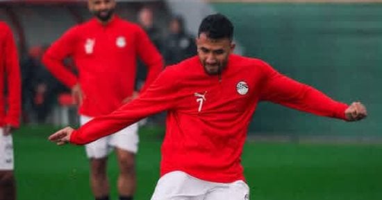وليد صلاح الدين يطمئن على حالة تريزيجيه بعد إصابته مع المنتتخب