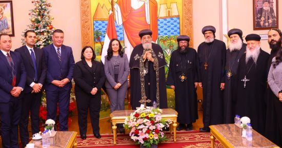 وزيرة التضامن تزور الكاتدرائية المرقسية وتهنئ البابا تواضروس بعيد الميلاد