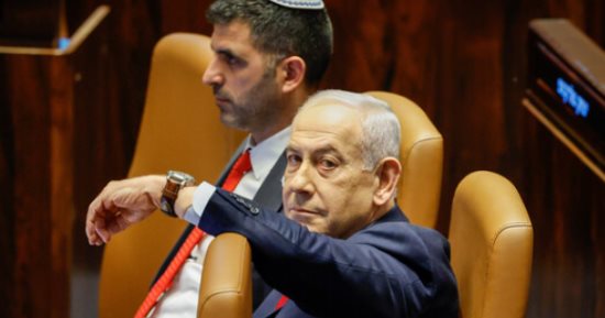 ترامب ينتقد نتنياهو وبنيامين يراوغ: أسس النظام الإيراني تصدعت وسيسقط في النهاية