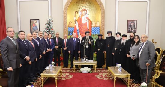 رئيس مجلس الدولة يهنئ البابا تواضروس الثاني بمناسبة عيد الميلاد المجيد