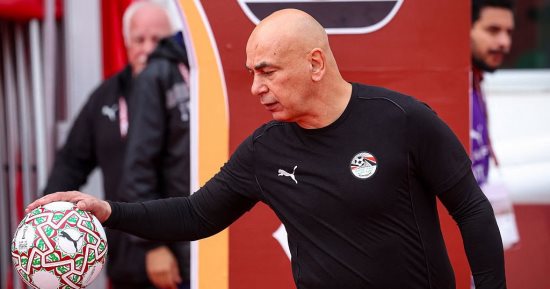 كاف عن حسام حسن: ترك بصمة لا تُنسى فى تاريخ كأس أمم أفريقيا