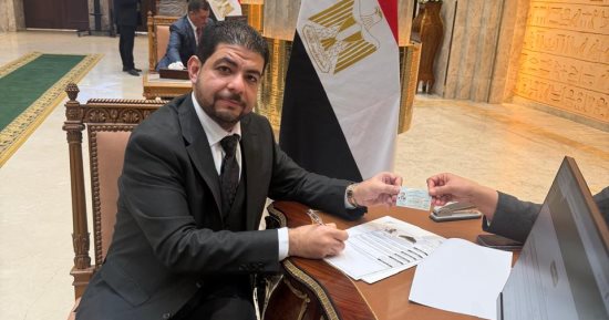 بعد تسلمه كارنيه العضوية.. النائب على النقيطى: الصحة والبنية التحتية على رأس أولوياتى