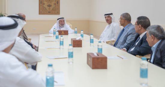 حاكم الشارقة يؤكد أهمية تسليط الضوء على ما تقدمه بيوت الشعر بالوطن
