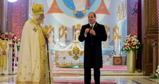 الرئيس السيسي بعيد الميلاد: كلنا واحد وهو ده الرصيد اللى لازم نخلي بالنا منه.. صور