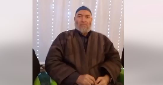 الصلح خير.. جلسة عرفية تنهى خلاف طرفى واقعة خطف طفل كفر الشيخ.. فيديو