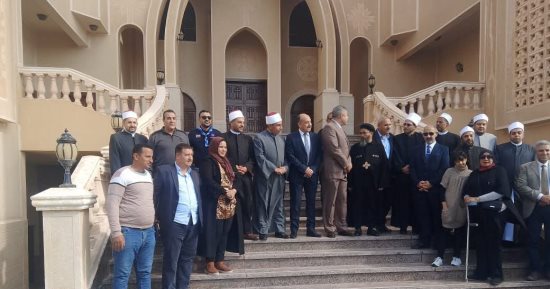 سكرتير عام محافظة جنوب سيناء يهنئ الأقباط بعيد الميلاد بكنيسة موسى النبى